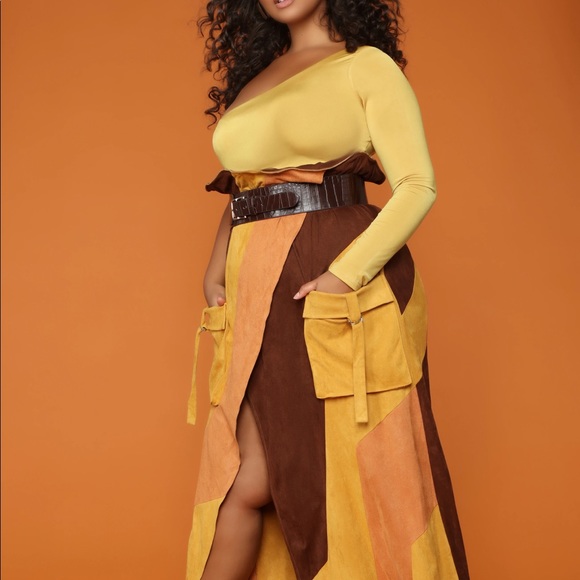 Fashion Nova x Cardi B One Sleeve Crop Top - Picture 2 of 5